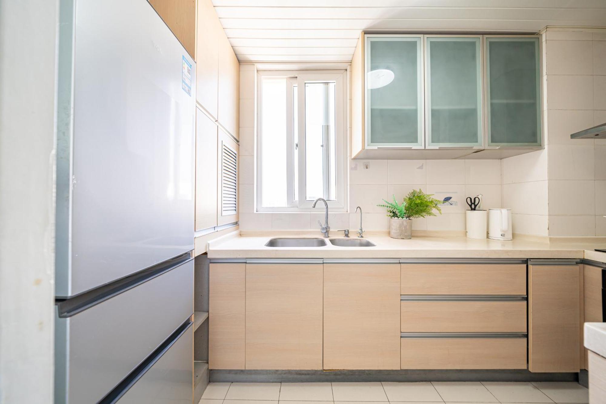 Apartment Jinan Apt,3 Bedrooms,2 Bathrooms,jing'an District Shanghai